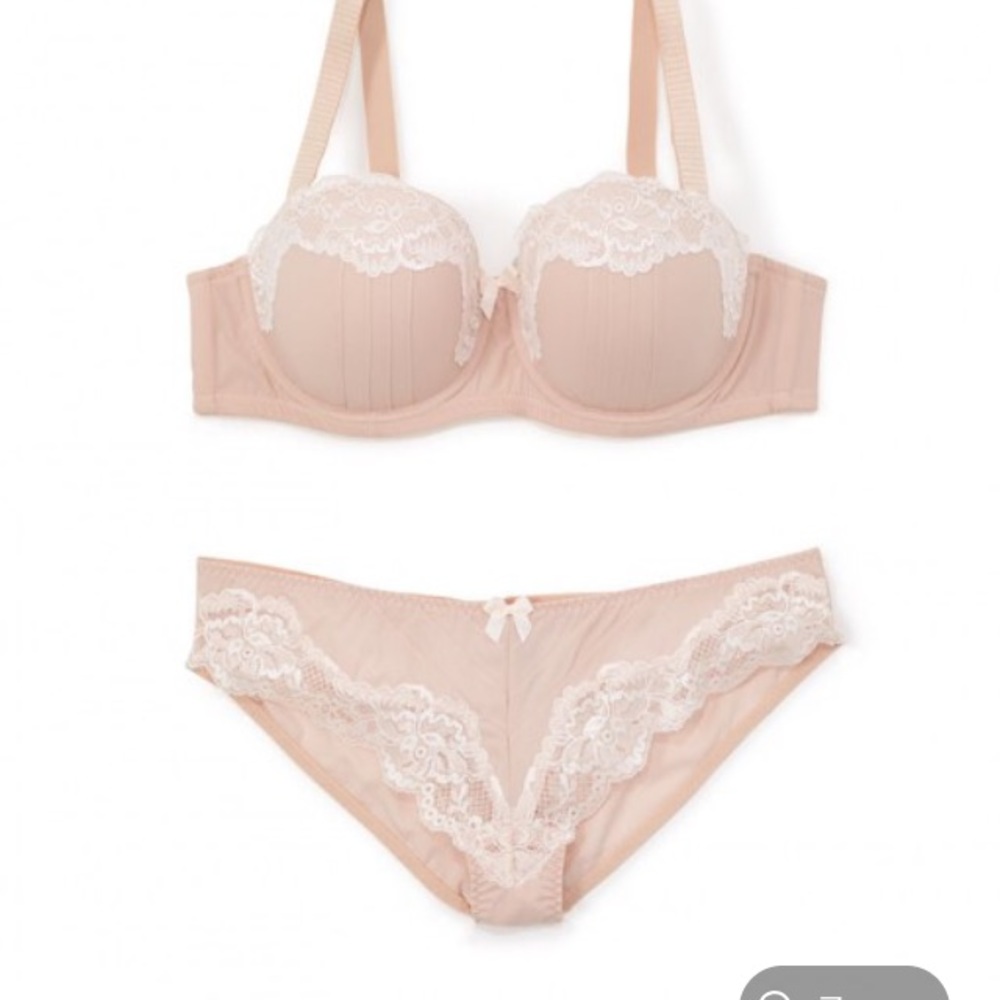 Adore Me Loralin Bra